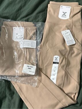 Xersion Cropped Leggings in Warm Taupe
